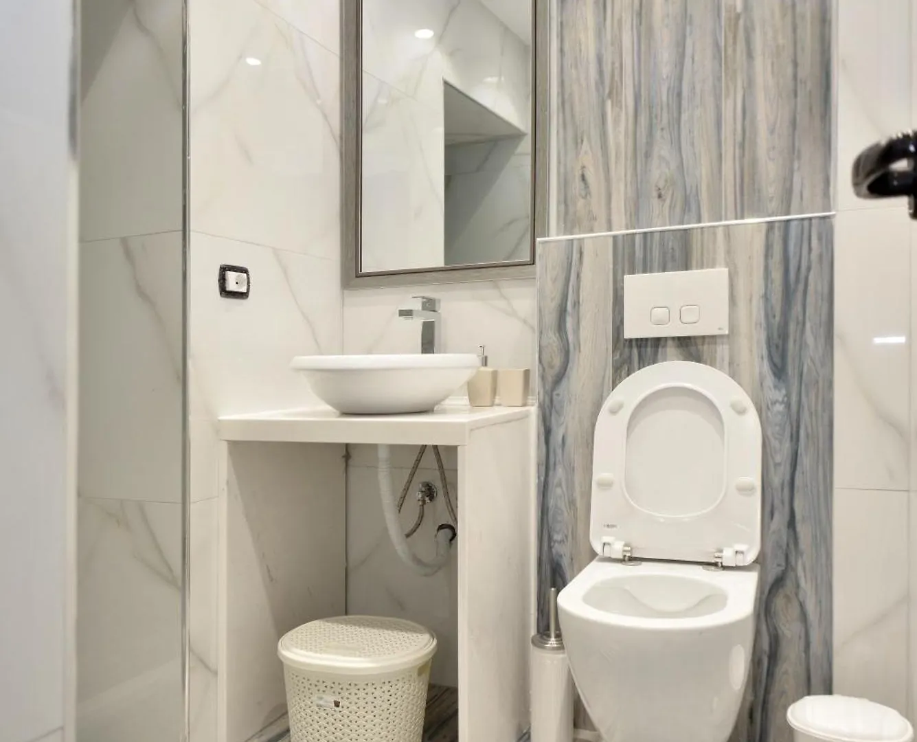 Central Studio Premium Tirana